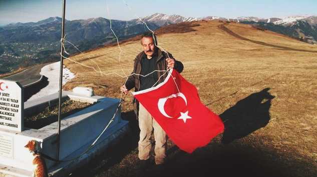 aymeydanı şehidi bayrak