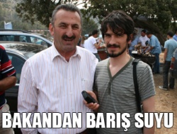 Kıbrıs'ta Çaykara'lı Bakan
