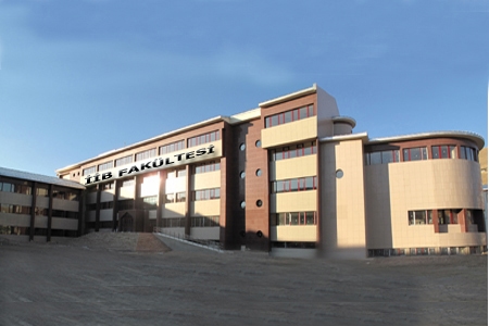 Bayburt Üniversitesi Onunla Büyüyor 3