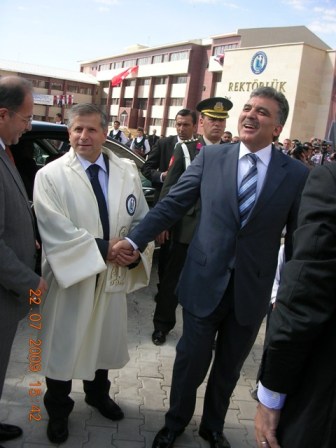 Bayburt Üniversitesi Onunla Büyüyor 4