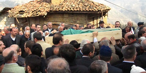 Cenazesini Oğlu Kıldırdı-Fotoğraflı 5 Cenazesini Oğlu Kıldırdı-Fotoğraflı 5