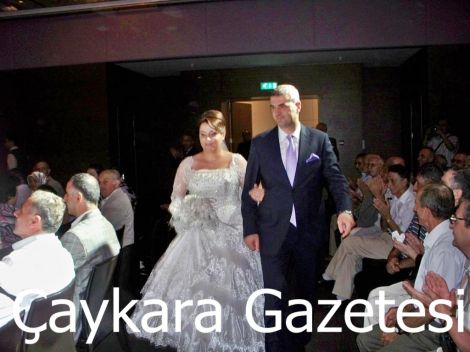 Elif ve Zeki Dünya Evine Girdi 8