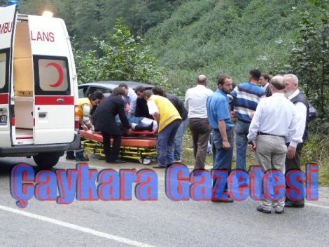 Çaykara Dernekpazarı Yolunda Kaza 5
