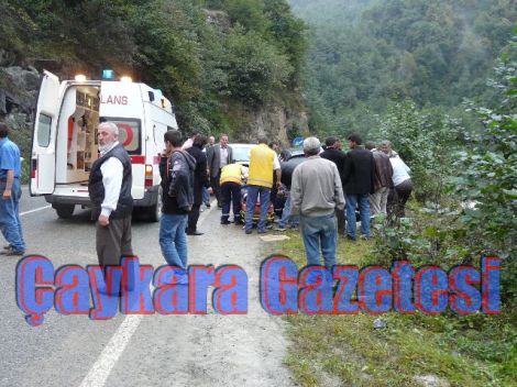 Çaykara Dernekpazarı Yolunda Kaza 6