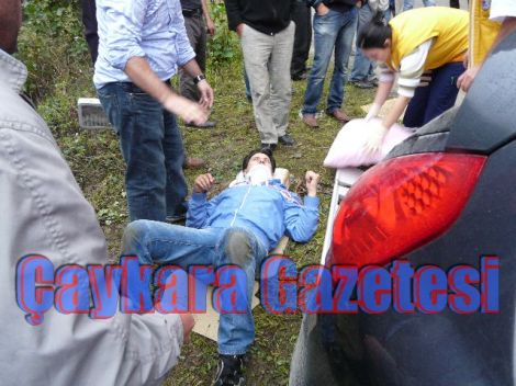 Çaykara Dernekpazarı Yolunda Kaza 7