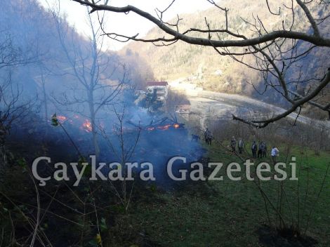 Ataköy’de Bir Ev Yanarak Kül Oldu 7