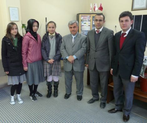 Şalpazarı İlçe Öğrenci Meclisinden Başkana Tebrik Ziyareti 5 Şalpazarı İlçe Öğrenci Meclisinden Başkana Tebrik Ziyareti 5