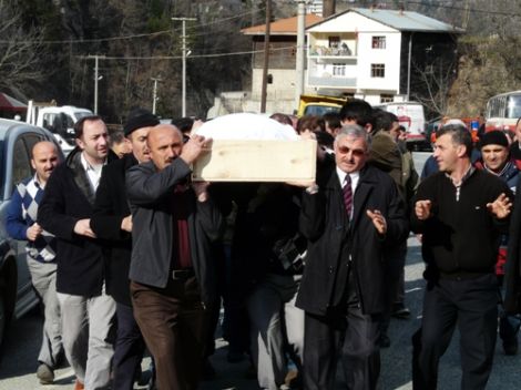 Güle Güle Yiğit İnsan 4
