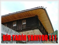 Tarihi Cami Yanıyor
