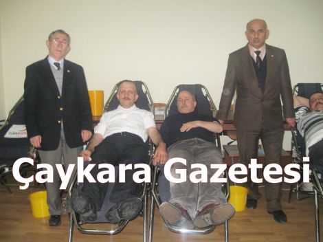 Çay-Der Üyelerinden Kızılay'a Kan Bağışı Yapıldı 4 Çay-Der Üyelerinden Kızılay'a Kan Bağışı Yapıldı 4