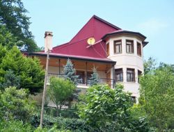 Doğa İle İç İçe Modern Binalar