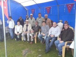 Kurtdağında Yağmur ve Horon Vardı 3 https://www.caykaragazetesi.com/wp-content/uploads/2011/07/kurtdaginda-yagmur-ve-horon-vardi-19.jpg