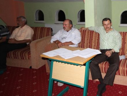 Bayramda Köylüler Bir Araya Geldi 10 https://www.caykaragazetesi.com/wp-content/uploads/2011/09/bayramda-koyluler-bir-araya-geldi-10.jpg