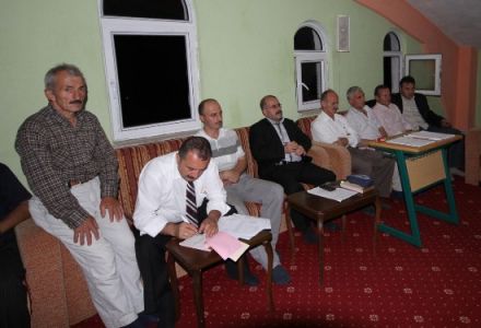 Bayramda Köylüler Bir Araya Geldi 6 https://www.caykaragazetesi.com/wp-content/uploads/2011/09/bayramda-koyluler-bir-araya-geldi-6.jpg