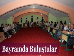 Bayramda Köylüler Bir Araya Geldi