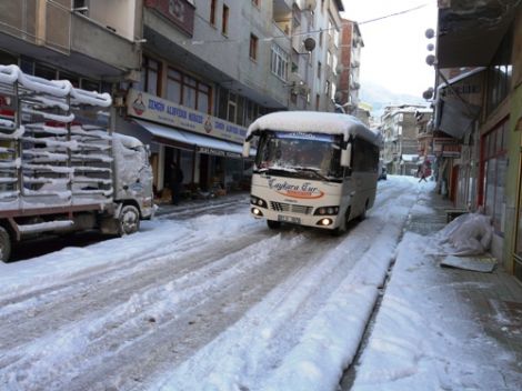 27 Köy Yolu Kapalı, Açma Çalışmaları Başladı 4 27 Köy Yolu Kapalı, Açma Çalışmaları Başladı 4
