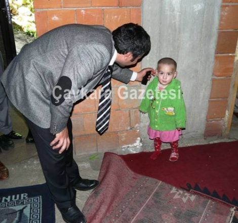 Kaymakam Muhtaç Aileye Sahip Çıktı 3