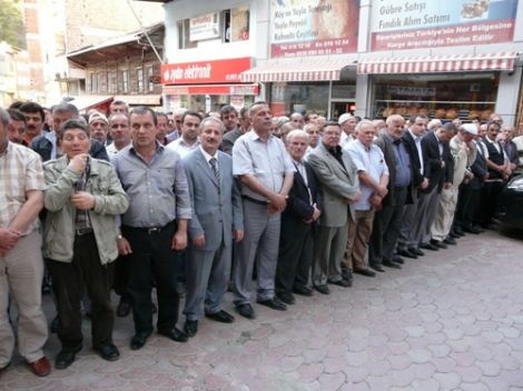 Ahmet Ziya Ayaz Dualarla Defnedildi 5