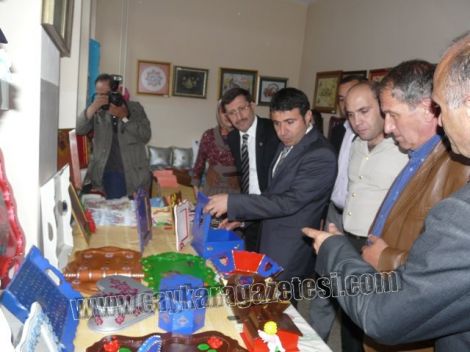 Halk Eğitimi Kursları Sergiyle Sona Erdi 11