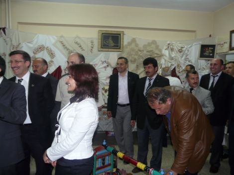 Halk Eğitimi Kursları Sergiyle Sona Erdi 18