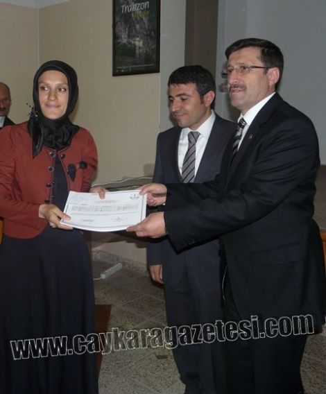 Halk Eğitimi Kursları Sergiyle Sona Erdi 8