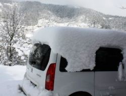 Kar Tatil Ettirdi