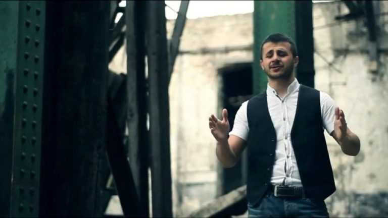 Tanıtım Gecesinde Sanatçı Geçidi