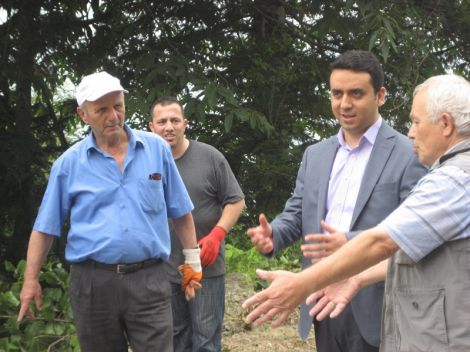 Sultanmurat Yolunda İncelemelerde Bulundu 4 Sultanmurat Yolunda İncelemelerde Bulundu 4