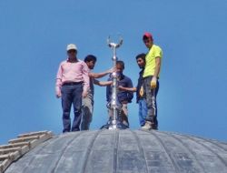 Sultanmurat Külliyesinin Kubbe Alemi Törenle Takıldı