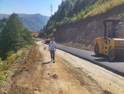 Sultanmurat Yolunda Asfaltlama Devam Ediyor