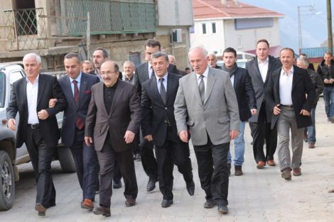 Orhan Fevzi Gümrükçüoğlu Çaykara’da Ziyaretlerde Bulundu 40
