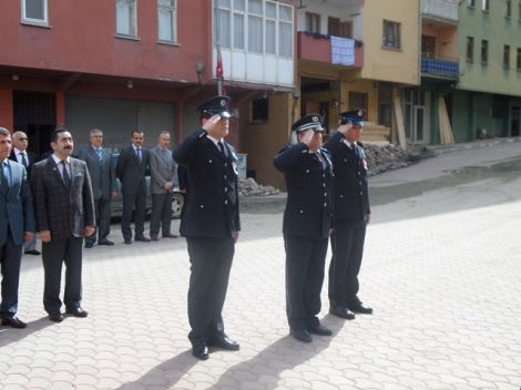 Polis Teşkilatının 169. Kurluluş Yıl Dönümü Çaykara’da Kutlandı 3 Polis Teşkilatının 169. Kurluluş Yıl Dönümü Çaykara’da Kutlandı 2