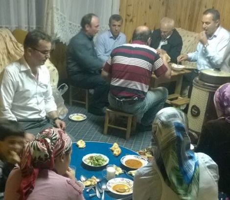 Çaykara Belediye Başkanı Tok Ev İftarlarına Katılıyor 2 Çaykara Belediye Başkanı Tok Ev İftarlarına Katılıyor 2