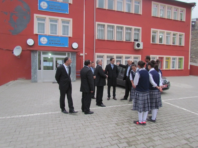 Kaymakam Gül, Karaçam'da İncelemelerde Bulundu 1 kaymaka_lojman_inceleme (3)