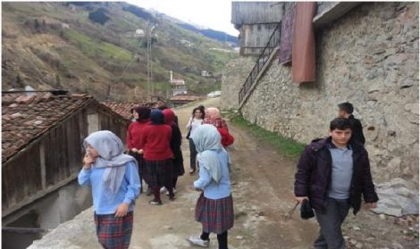 Çaykara'da Öğrenim Gören Öğrencilerden Anlamlı Zİyaretler 4 Çaykara'da Öğrenim Gören Öğrencilerden Anlamlı Zİyaretler 4