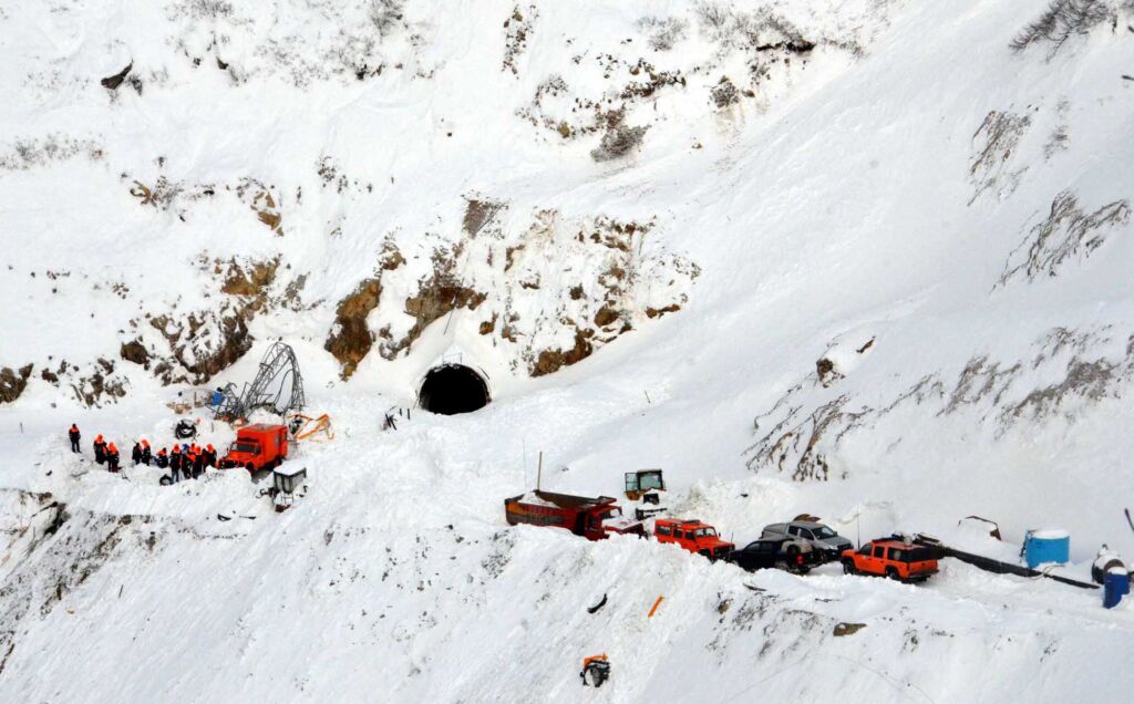 Çaykara Çığ Bölgesi'nden Son Görüntüler 4 cig_bölgesinden_son_görüntüler (2)