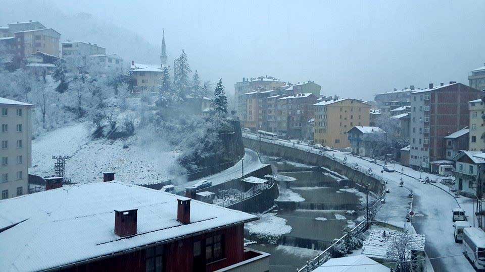 Çaykara’da Okullar Perşembe Günü de Tatil
