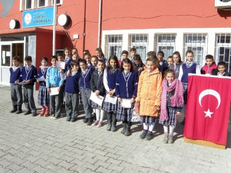 Karaçam Ortaokulunda Karne Heyecanı 2