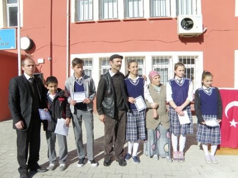 Karaçam Ortaokulunda Karne Heyecanı 4