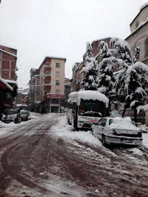 Çaykara’da okullar tatil edildi