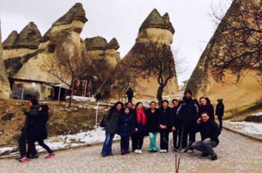 Zeki Bilge Ortaokulu Nevşehir Havası Kokladı