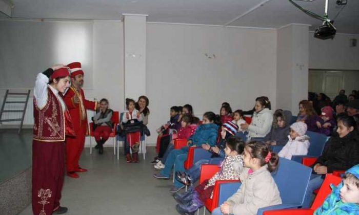 Çaykaralılar Derneğinde çocuk tiyatrosu