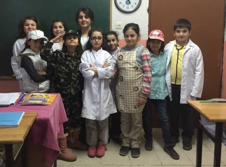 Zeki Bilge İlkokulu Çocuk kulübü faaliyetlerine devam ediyor