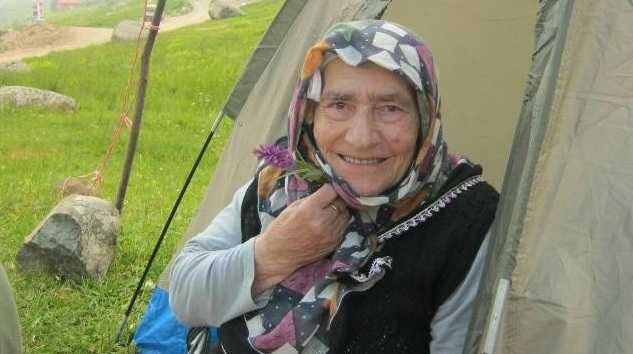 emine şenlikoğlu vefat etti