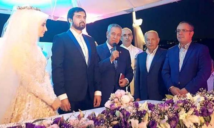 Mehmet Okuyan’ın oğlu Ahmet Selim evlendi
