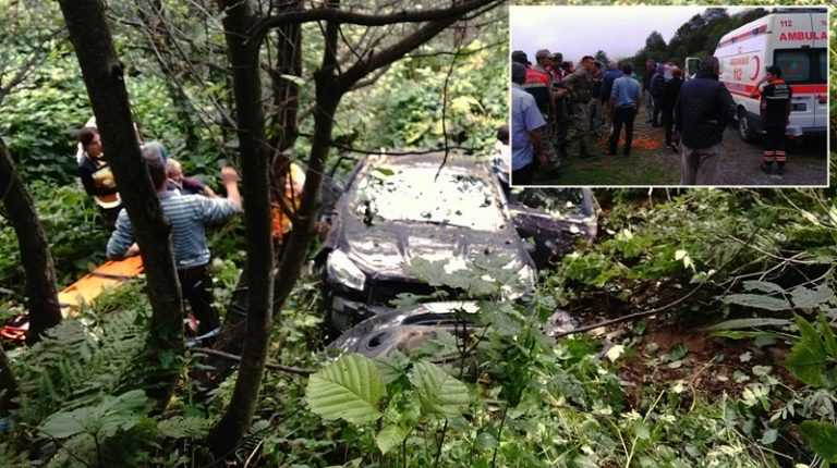 Aymeydanı’nda otomobil şarampole yuvarlandı