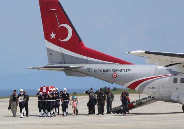 Şehit Ahmet Çamur’a Ağıtlı Karşılama