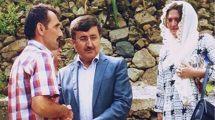 Vali A.Celil Öz şehidimizin kabrini ziyaret etti