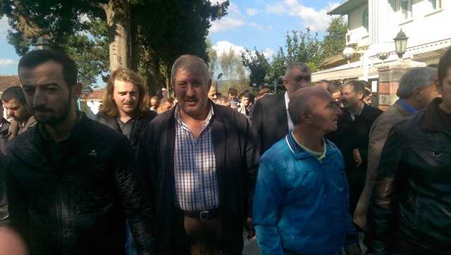İbrahim Ocak Hendek'te dualarla toprağa verildi 17 ibrahim_ocak_tpraga_verildi (17)