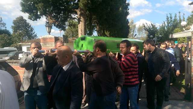 İbrahim Ocak Hendek'te dualarla toprağa verildi 15 İbrahim Ocak Sakarya ili Hendek İlçesi Büyükdere Mahallesinde toprağa verildi